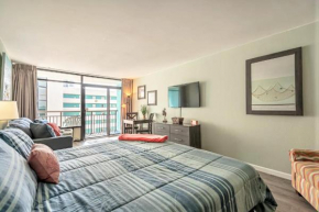 Landmark Resort 1420 - Updated King Suite! Perfect for 2-4 people!